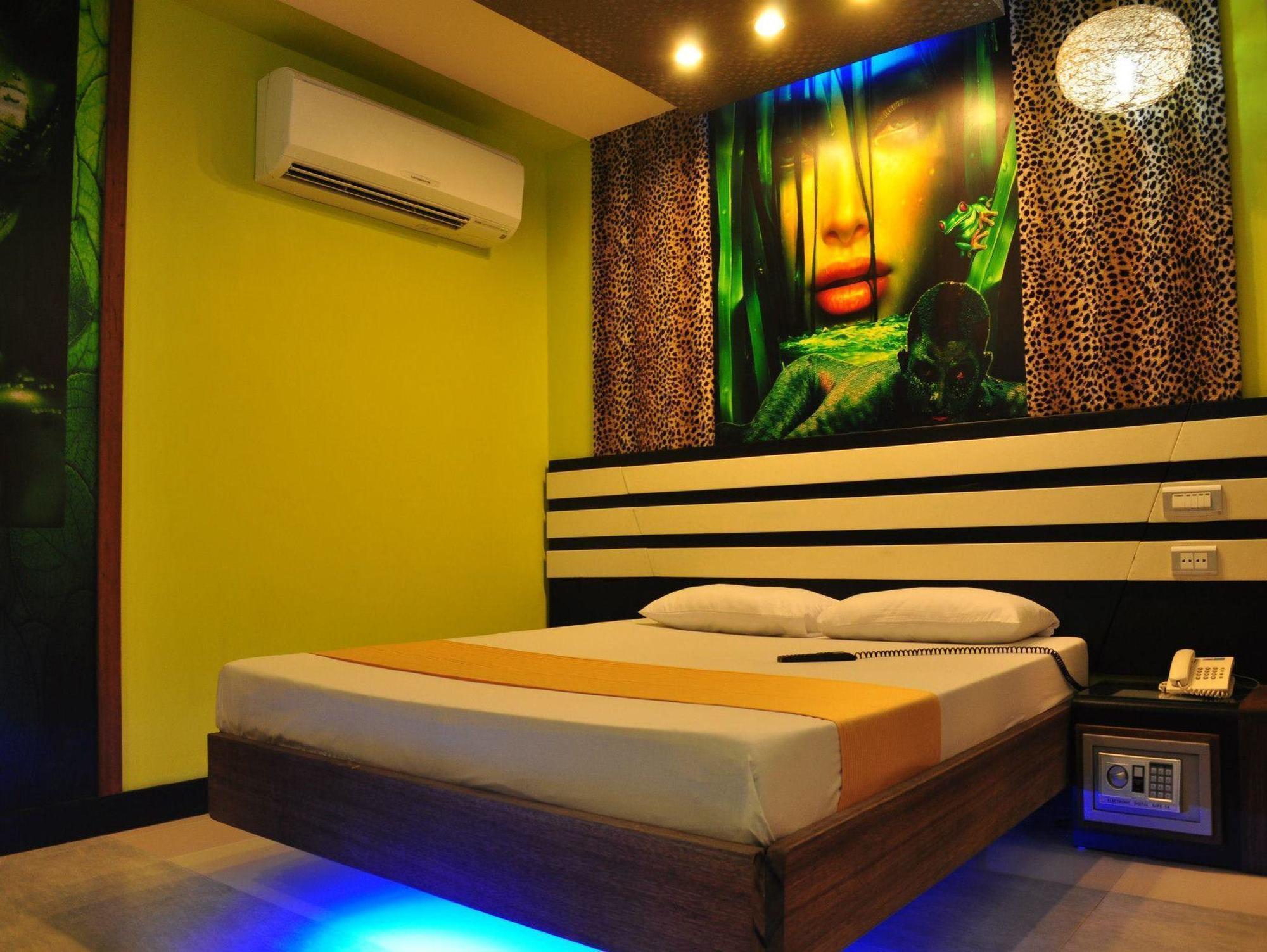 Hotel Dream World Las Piñas Exterior foto
